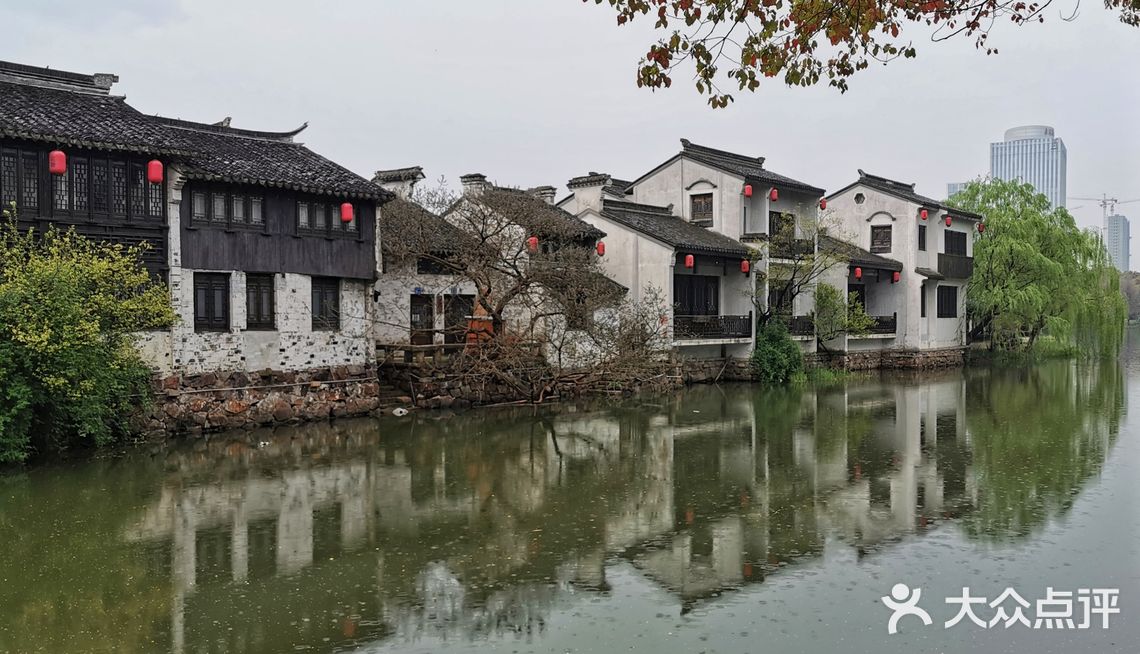 让我有包场的感觉.在雨中静静品味江南小镇