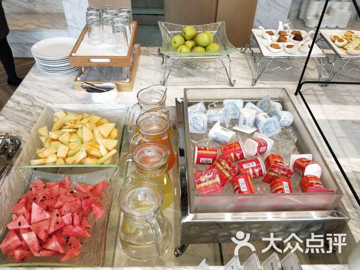 这酒店看了点评网没差评,感觉蛮高大上,但.-长