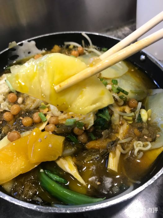 说一不二的冒菜麻辣烫(太古里店)果蔬酸汤冒菜图片 第3张