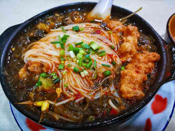 张记老字号特色酥肉砂锅米线-"达州的砂锅米线真的是我吃过最好吃的