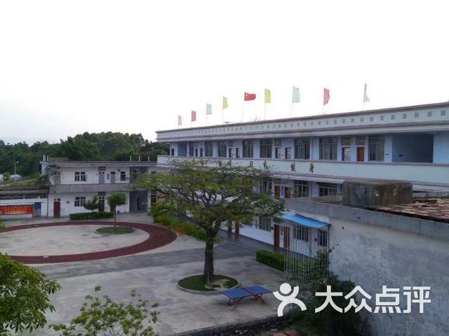 溪南第一小学