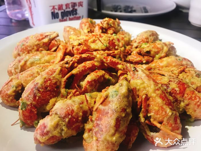 龙巢盱眙龙虾·烧烤(坪洲店)咸蛋黄焗龙虾图片