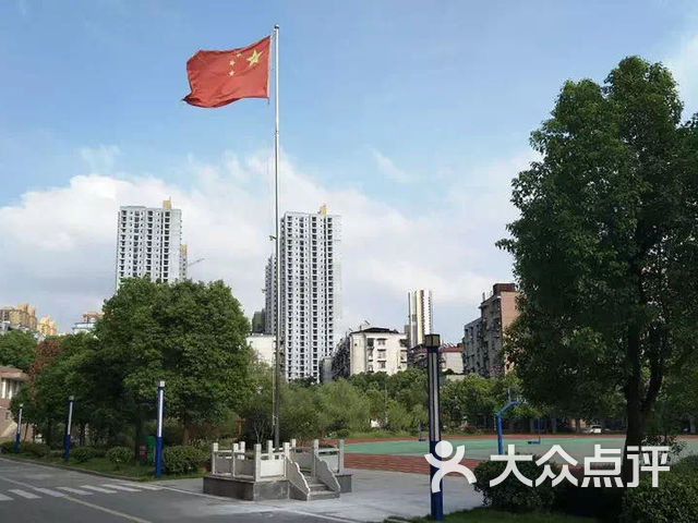 武汉第三寄宿中学联合学区七里中学