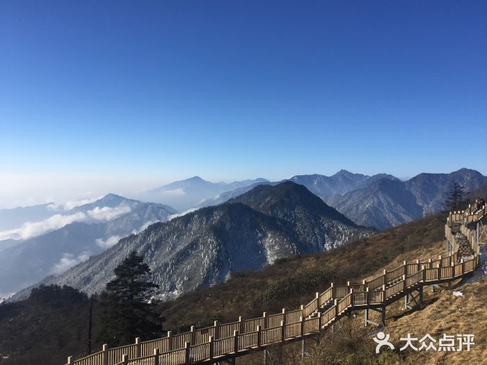 西岭雪山图片