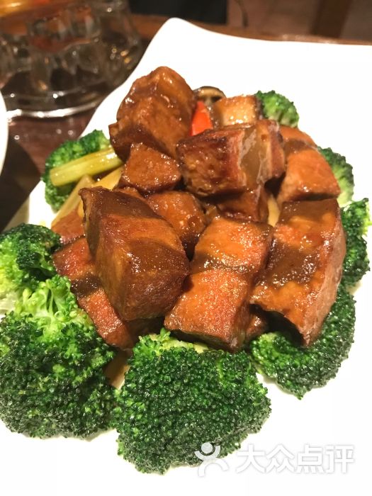 怡新素食(中泰店)红烧肉图片 - 第1张
