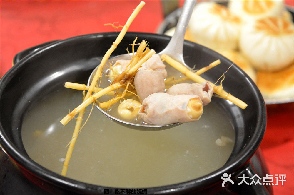 珑宫海鲜餐厅茅草根炖莲肠汤图片 - 第168张