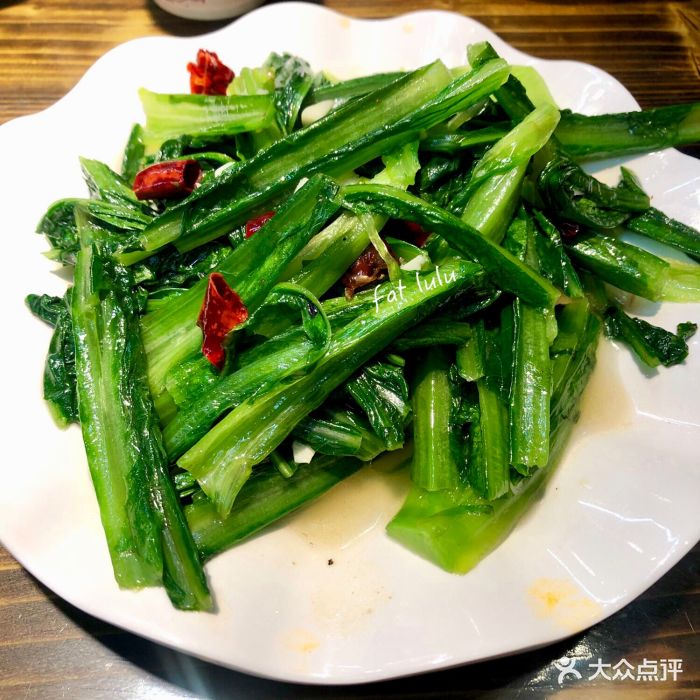 素炒油麦菜