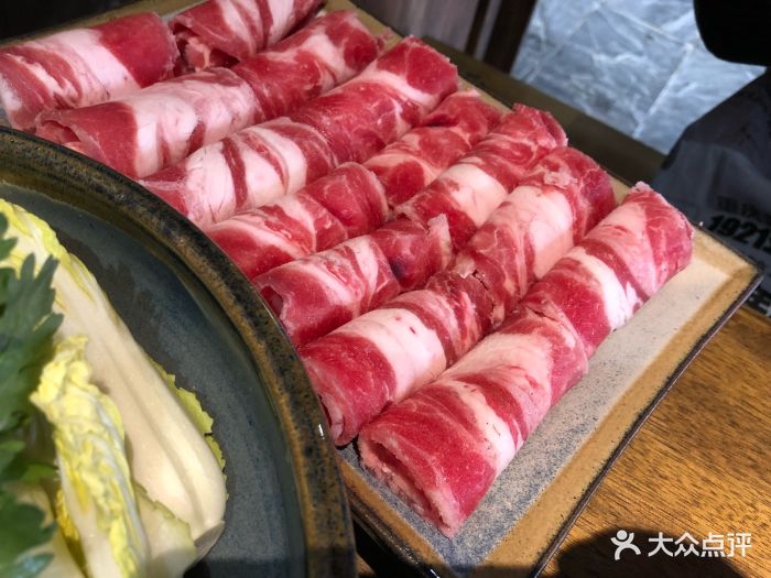 新西兰牛肉卷鸡爪和肥牛可以同食吗图片
