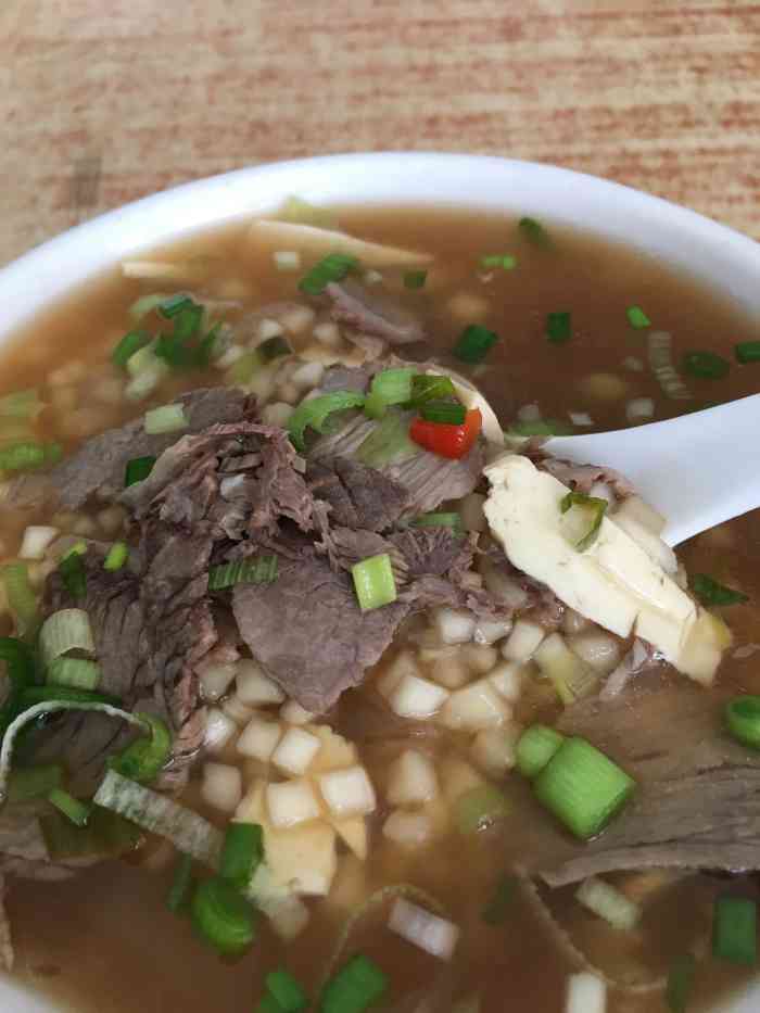 董记风味牛肉小饭-"牛肉小饭是张掖特色小吃,即使你不