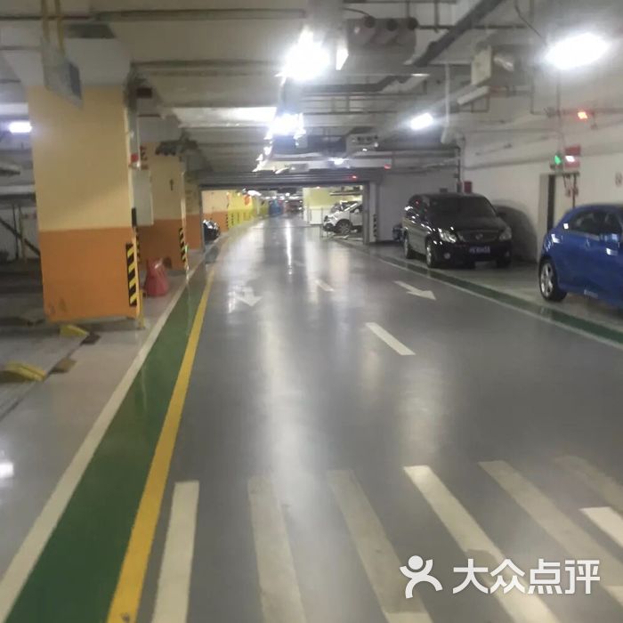 月星环球港地下车库图片-北京停车场-大众点评网