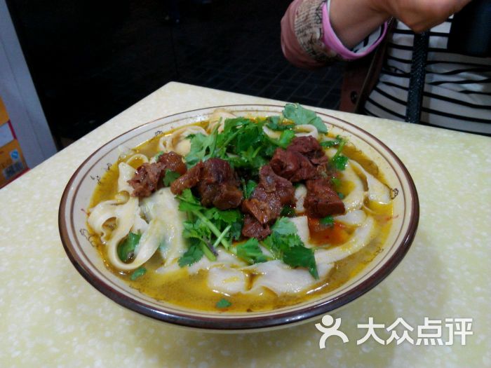李记滋补烩面红烧牛肉刀削面图片 - 第1张