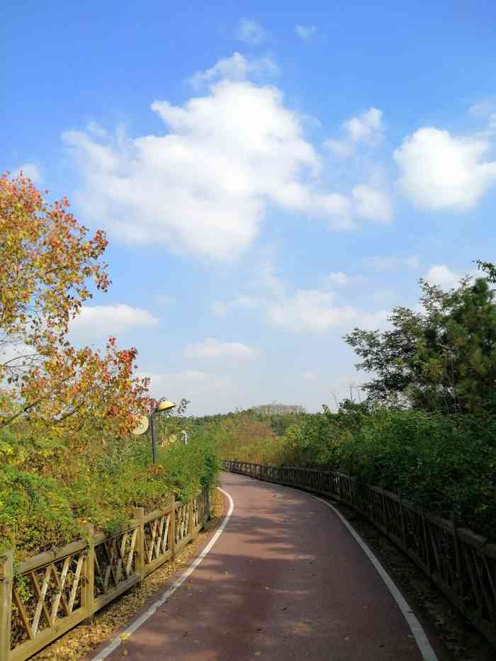 七彩曹山-"七彩曹山坐落于溧阳,这里风景优美,有山有.