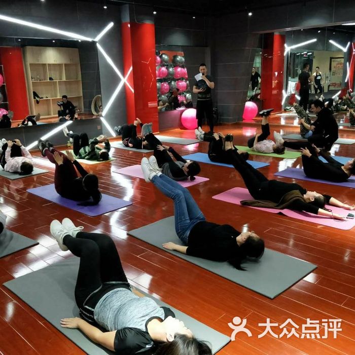 v瑜伽健身房