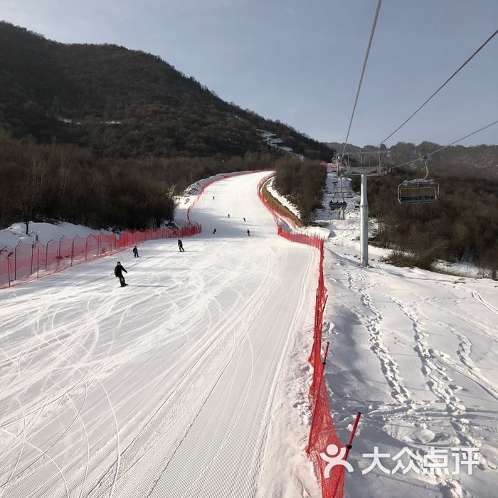 鳌山滑雪场