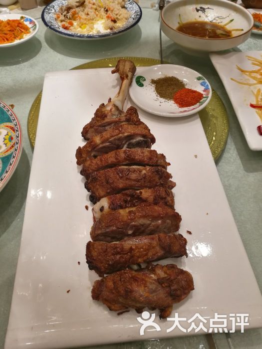 巴依老爷新疆美食(北师大店)烤羊腿图片 第1张