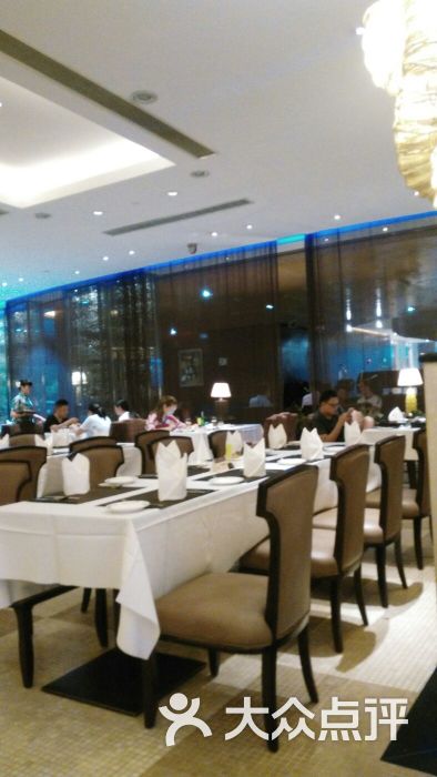 百合酒店香榭里自助餐厅的点评