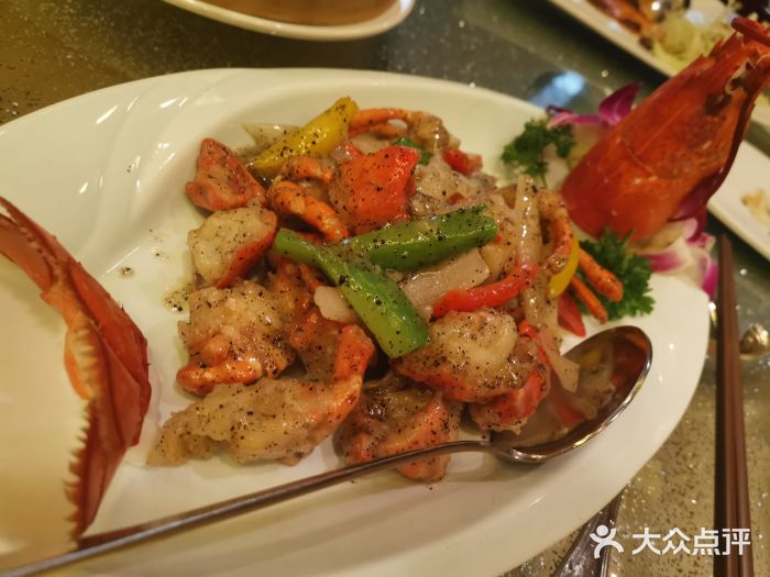 东方滨江大酒店·鱼香阁黑松露焗波士顿龙虾图片