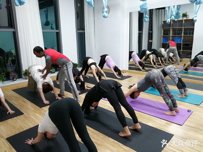 3、最近寧波有沒有像樣的瑜伽培訓中心？ 