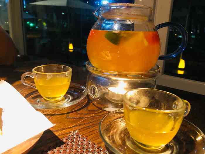 玛琪雅朵扒房(未来海岸店"很小资的一家店,店里氛围挺好,适合朋友出