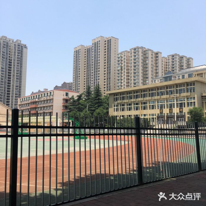 西北政法大学(雁塔校区)图片