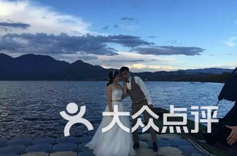 丽江婚纱摄影工作室_丽江婚纱摄影照