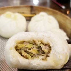 黄平野洞河：飞水崖瀑布引德信官方网站客来 户外运动享清凉