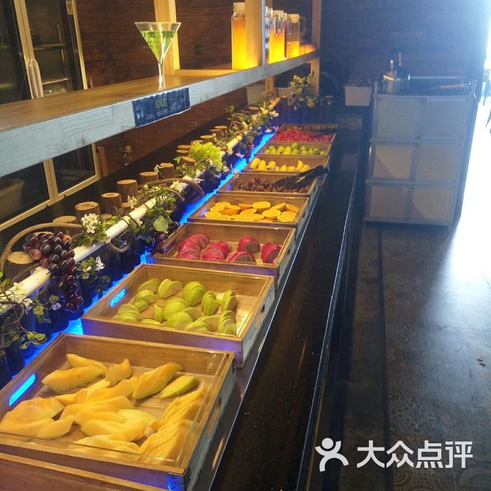 圣琼美食百汇自助餐厅