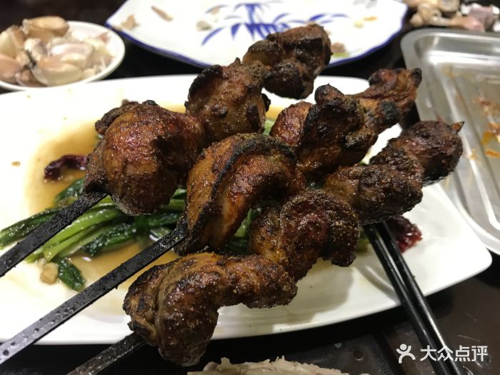 马乃炕锅羊肉烤腰子图片