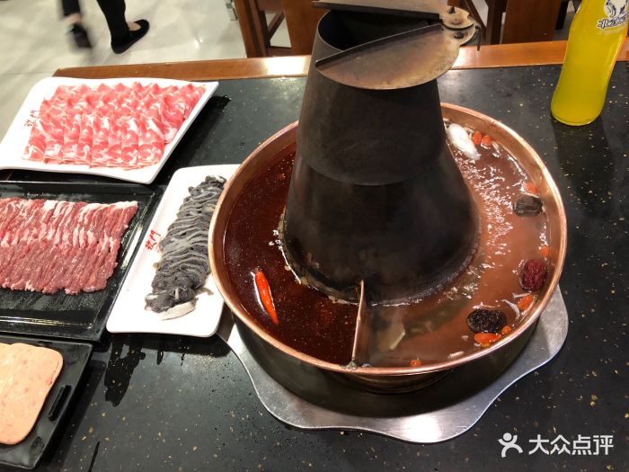 玖门老北京涮羊肉(合肥总店)鸳鸯锅图片 第1张