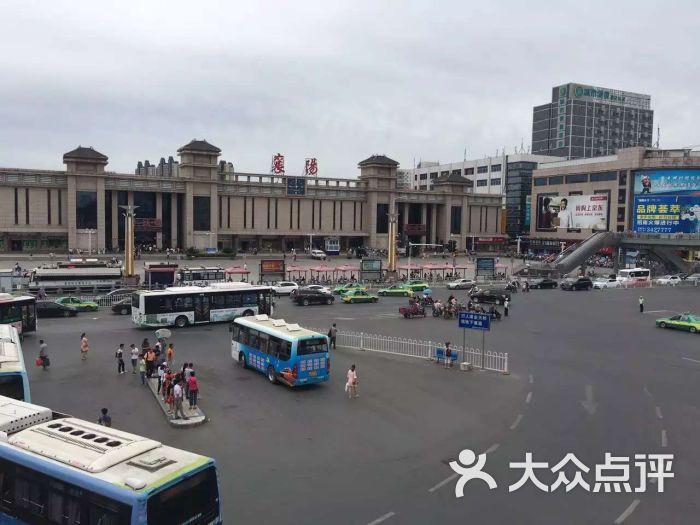 襄阳火车站图片 - 第1张