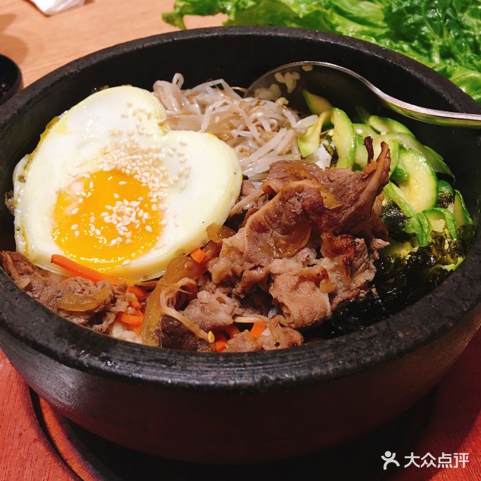 subukan韩国料理店(海珠丽影广场店)牛肉石锅拌饭图片