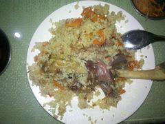 手抓饭-哈利德新疆餐厅