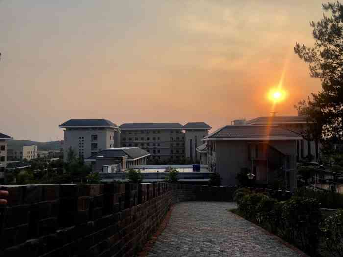 湖北红安干部学院(大别山分院)-"红安有两个干部学院