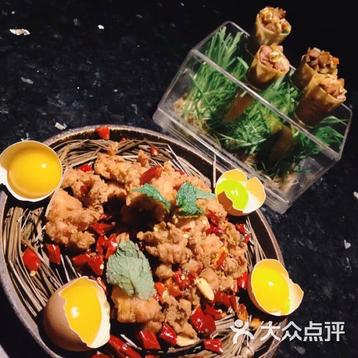 宴遇(晶品店)-辣子鸡配芒果蛋黄图片