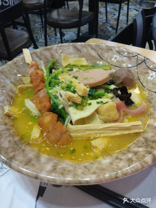 酸汤冒菜