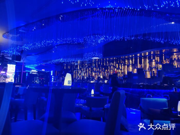 唐拉雅秀中国蓝酒吧图片