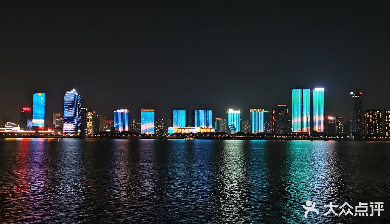 杭州钱塘江夜景