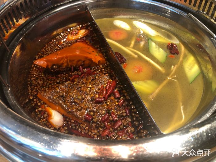 药膳养生汤鸳鸯锅