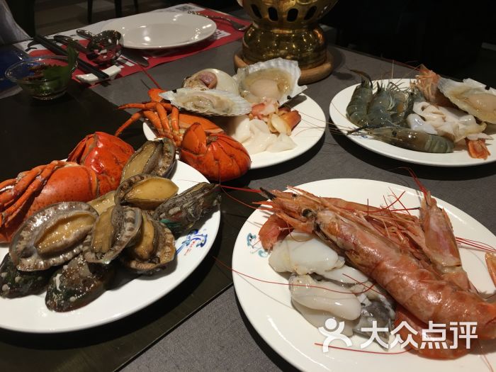小天鹅戴斯酒店鲸鲨百汇自助餐厅的点评