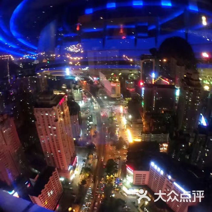 彭年酒店云景轩(旋转)自助餐厅