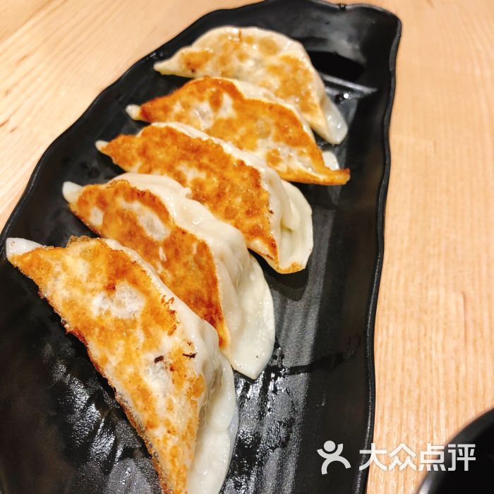 豚王(侨鑫国际金融中心店)煎饺图片 - 第5张