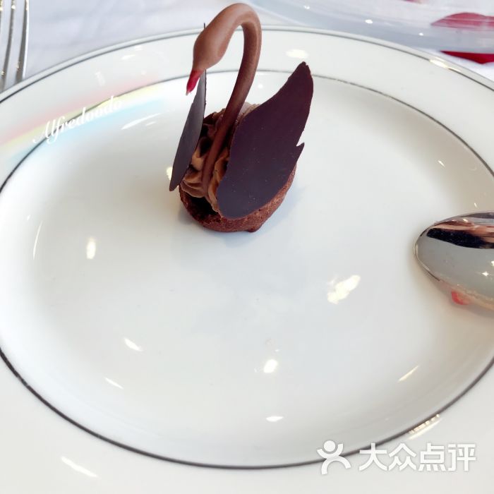 黑天鹅艺术蛋糕(杨林旗舰店)黑天鹅泡芙图片 第9张
