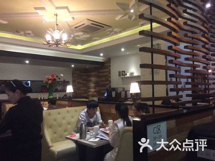 郑州西餐厅吃饭图片高级西餐厅吃饭照片图片1