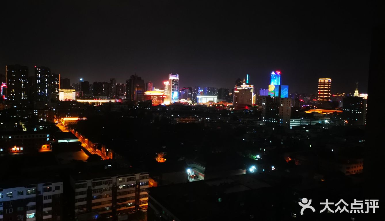 我大太原的夜景,我就想说是不是很美啊