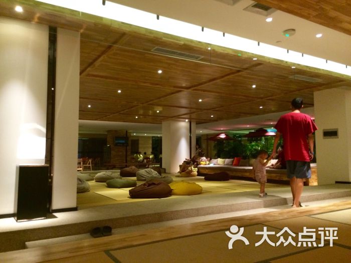 名都嘉年华汗蒸温泉酒店的点评