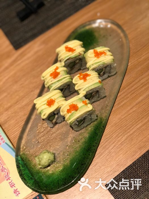 牛油果鳗鱼卷