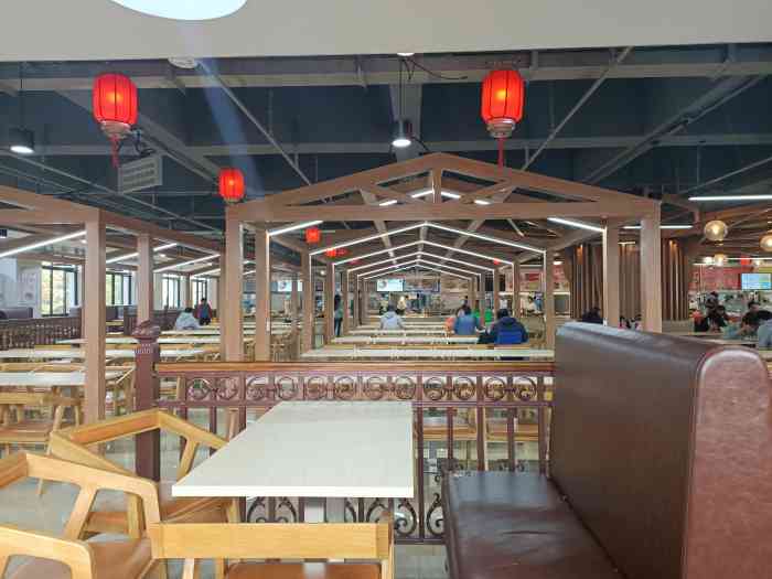 中国海洋大学·学苑餐厅-"很久没在大学校园里吃饭了