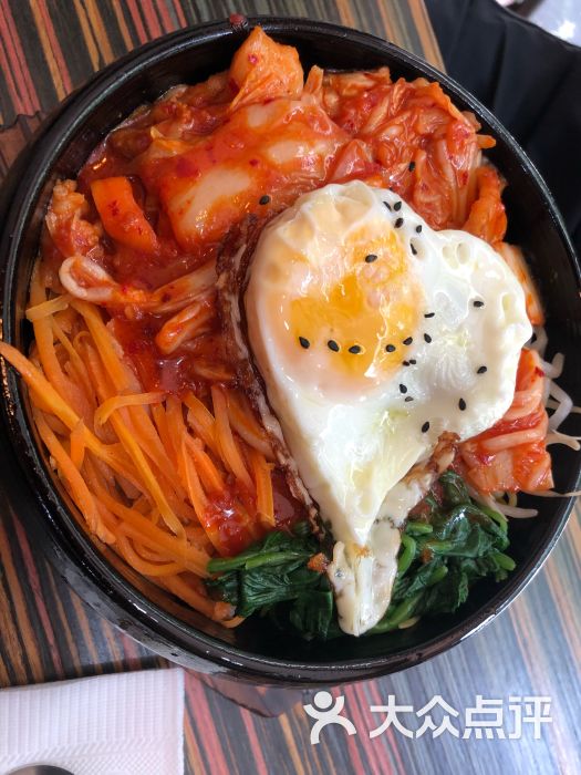 五花肉辣白菜拌饭