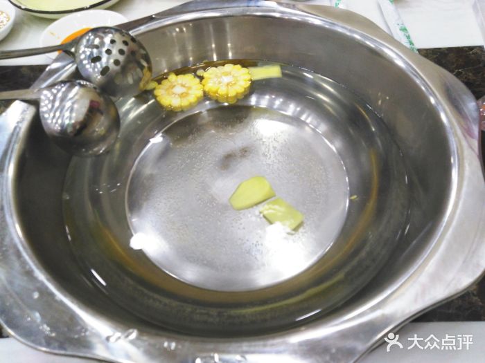 纳珍缘广东脆肉鲩鱼火锅店清水锅底图片 - 第90张