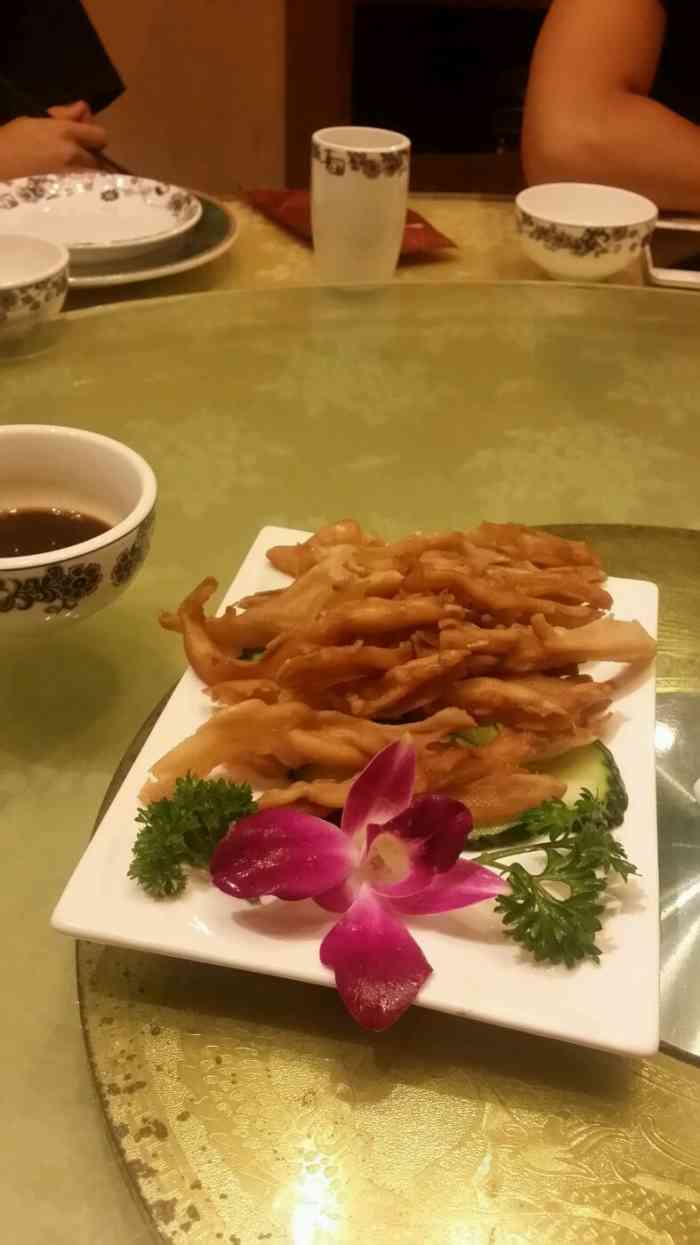 洞庭湖甲鱼食府"朋友的老师开的 味道还不错,特别是甲.